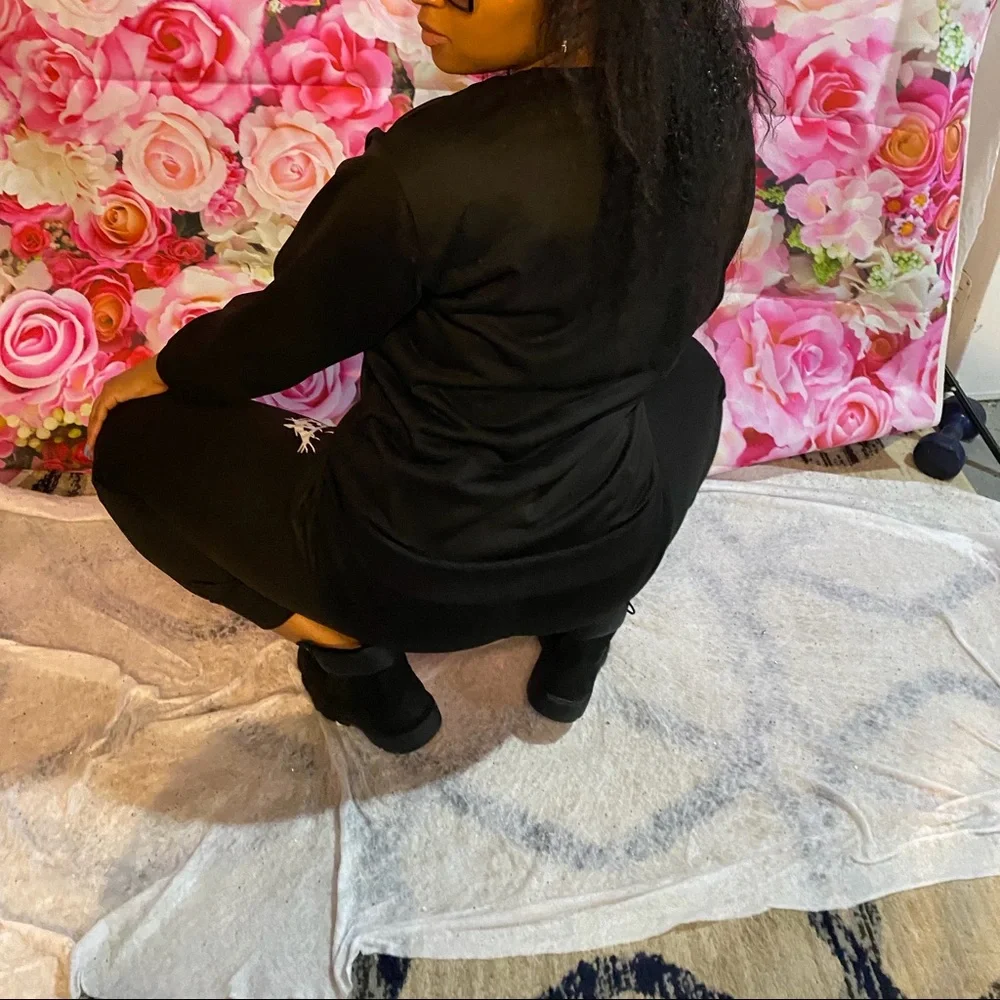 Jogging suit - Picture 4 of 7